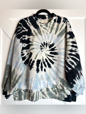 Electric & Rose Tie Dye Pullover Oversized Medium - Black, Light Blue, Olive